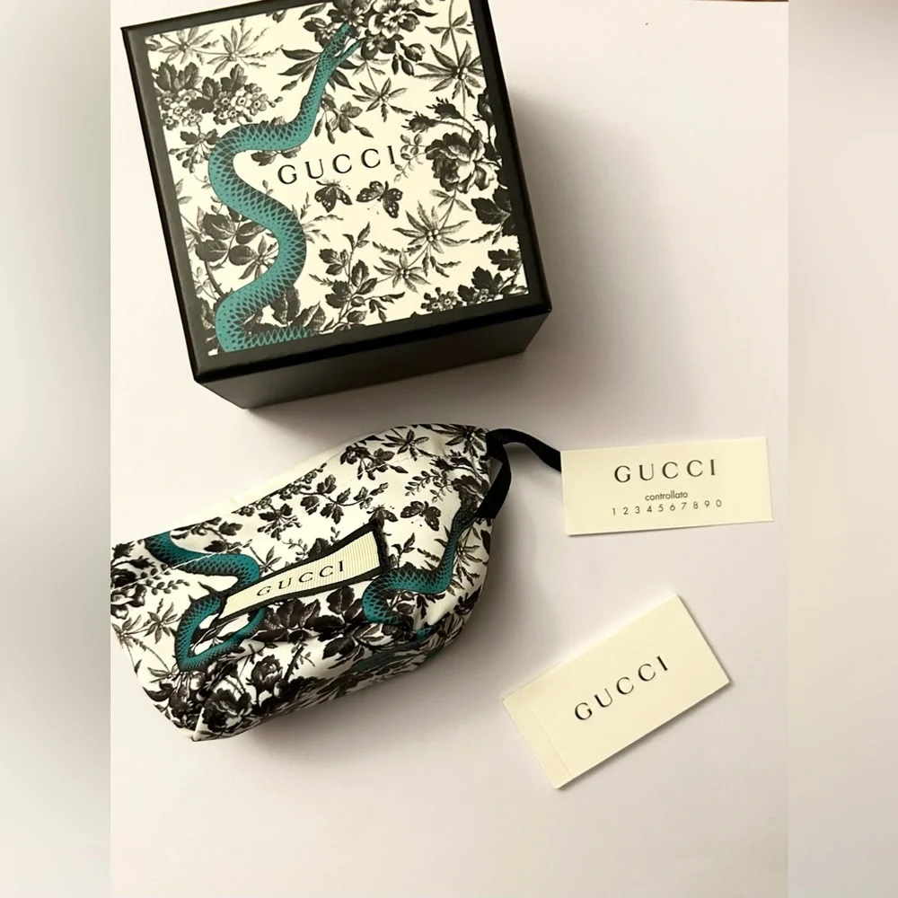 Gucci Sterling Silver Open Heart Ring Size 6 New with Box & Dust Bag